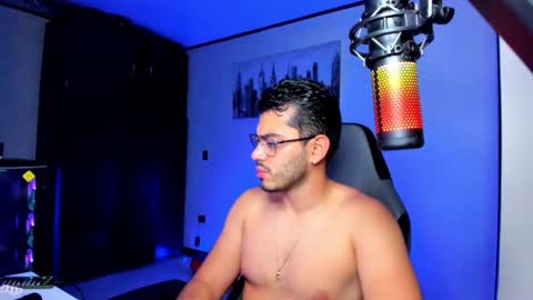 Snapshot of bruno_diaz31 chatting on February 2025 12:00:02 PM Bruno online show from February 2025 12:00:02 PM