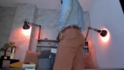 Snapshot of bruno_woods chatting on December 2025 12:06:01 AM Andres Suarez online show from December 2025 12:06:01 AM