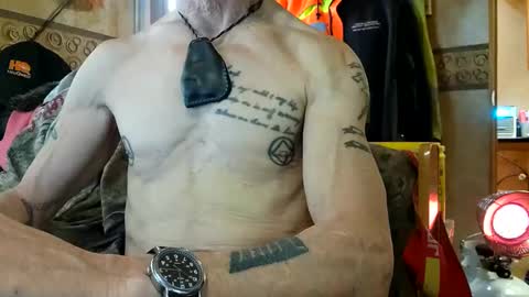 Steve... aka SkinnieDippin aka TimberTramp online show from December 2024 08:04:01 PM