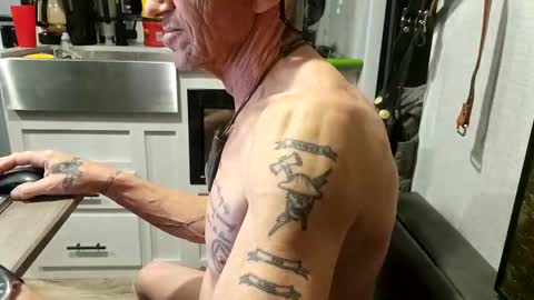 Steve... aka SkinnieDippin aka TimberTramp online show from March 2025 07:43:02 AM