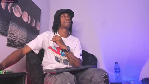 Snapshot of bryxxxon1 chatting on September 2025 03:59:01 PM Bryxon online show from September 2025 03:59:01 PM