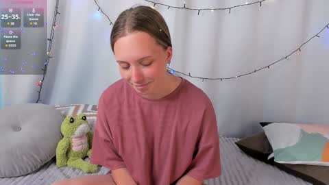 Sabrina  online show from December 2024 10:19:01 AM