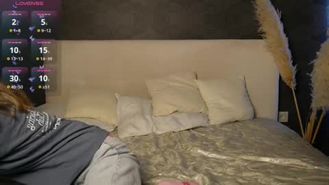 Sabrina  online show from October 2025 04:21:01 AM