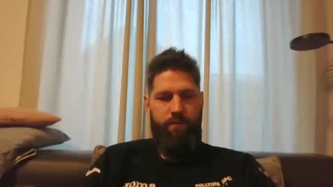 Snapshot of bubblebee1982 chatting on December 2024 08:09:02 AM bubblebee1982 online show from December 2024 08:09:02 AM