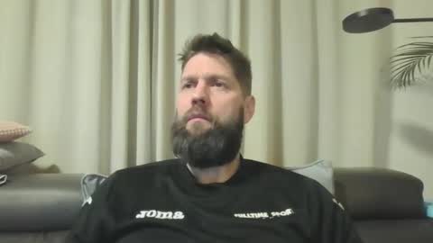 Snapshot of bubblebee1982 chatting on December 2024 07:17:02 PM bubblebee1982 online show from December 2024 07:17:02 PM