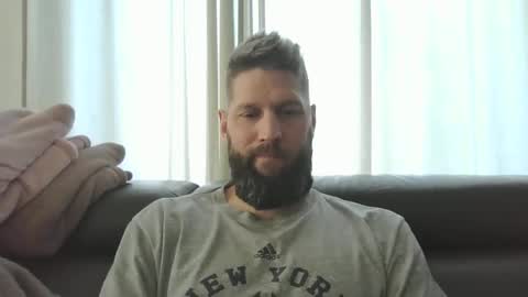 Snapshot of bubblebee1982 chatting on January 2025 01:01:01 PM bubblebee1982 online show from January 2025 01:01:01 PM