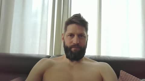 Snapshot of bubblebee1982 chatting on February 2025 09:25:02 AM bubblebee1982 online show from February 2025 09:25:02 AM