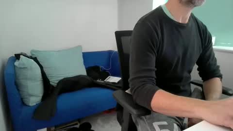 Snapshot of bubblebumdave chatting on October 2025 12:05:02 PM Bubblebum online show from October 2025 12:05:02 PM