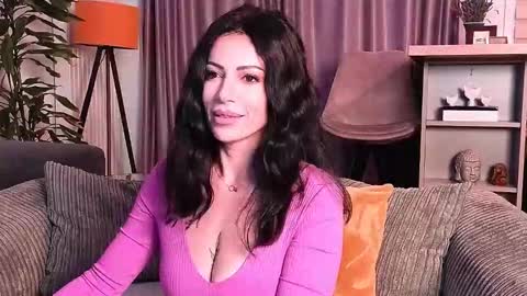 Snapshot of bubblecum4 chatting on October 2025 05:00:01 PM MayaCroft online show from October 2025 05:00:01 PM