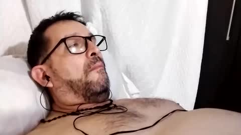 Snapshot of buchs32 chatting on November 2025 06:13:02 AM buchs32 online show from November 2025 06:13:02 AM