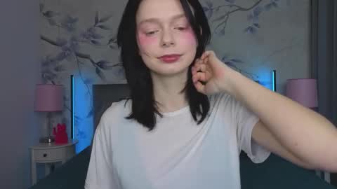 Leona online show from February 2026 10:57:02 PM