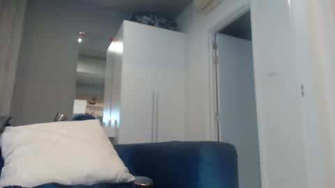 Snapshot of buddiup2 chatting on January 2025 01:37:02 PM buddiup2 online show from January 2025 01:37:02 PM