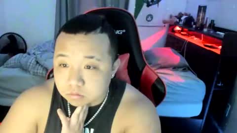 buffsexyman24 online show from February 2025 12:20:01 AM