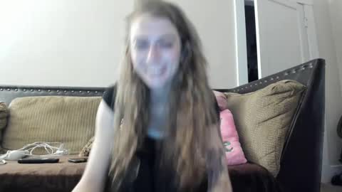 Snapshot of buffybarloe chatting on December 2024 04:41:02 AM Buffy online show from December 2024 04:41:02 AM