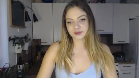 Snapshot of buffyextasy chatting on December 2025 08:45:01 AM Buffy online show from December 2025 08:45:01 AM