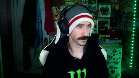 Snapshot of builtthispool chatting on September 2025 05:56:02 PM Built This Pool online show from September 2025 05:56:02 PM