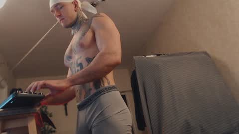 Snapshot of bulatov_x chatting on February 2025 08:49:01 PM Dmitriy online show from February 2025 08:49:01 PM