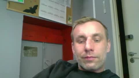 Snapshot of bull1984pol chatting on November 2025 01:39:01 AM bull1984pol online show from November 2025 01:39:01 AM