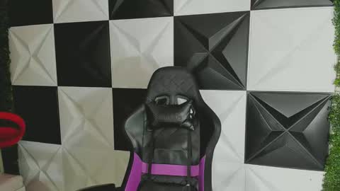 Snapshot of bull_cam chatting on October 2025 07:33:02 PM bull_cam online show from October 2025 07:33:02 PM