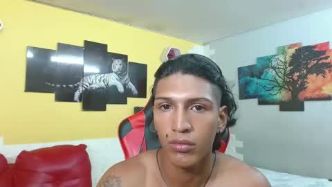 Snapshot of bull_cam chatting on February 2026 04:23:01 PM bull_cam online show from February 2026 04:23:01 PM