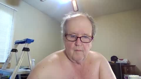 bullfrogg505 online show from May 2026 03:07:02 PM