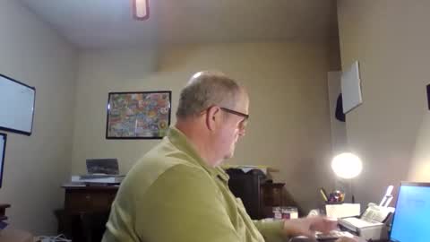 bullfrogg5050 online show from December 2025 06:39:01 PM