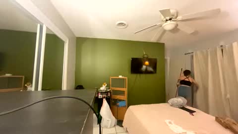 bunnibaby333 online show from April 2026 02:51:02 AM