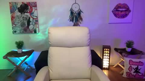 Snapshot of bunnieandthedude chatting on May 2026 06:52:01 AM BUNNIE and THE DUDE TheLebowskis online show from May 2026 06:52:01 AM