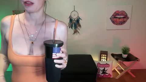 Snapshot of bunnieandthedude chatting on May 2026 08:22:02 AM BUNNIE and THE DUDE TheLebowskis online show from May 2026 08:22:02 AM