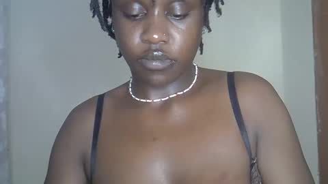 Snapshot of bunny_blushh chatting on April 2026 05:02:02 PM Bunny online show from April 2026 05:02:02 PM