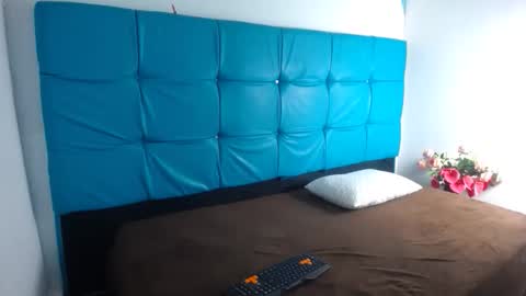 Snapshot of bunny_petit chatting on October 2025 10:19:02 AM Buny online show from October 2025 10:19:02 AM