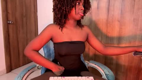 Isa online show from December 2025 12:05:01 AM