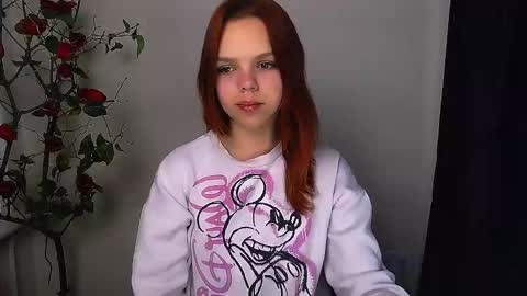 Snapshot of bunnybloom_ chatting on November 2025 04:22:01 AM Ariel online show from November 2025 04:22:01 AM