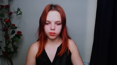 Snapshot of bunnybloom_ chatting on November 2025 08:20:01 PM Ariel online show from November 2025 08:20:01 PM