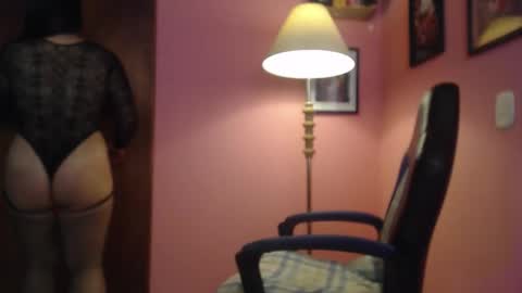 Snapshot of bunnyemilyr0s33 chatting on November 2025 02:28:02 PM bunnyEmilyR0s33 online show from November 2025 02:28:02 PM