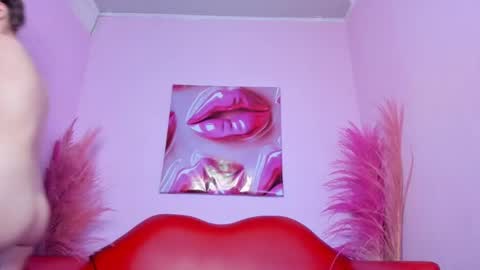 Snapshot of bunnyleahxxx chatting on January 2025 01:36:02 AM ANASTASIA online show from January 2025 01:36:02 AM