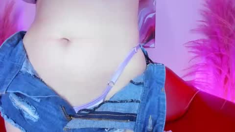 Snapshot of bunnyleahxxx chatting on January 2025 01:23:01 AM ANASTASIA online show from January 2025 01:23:01 AM