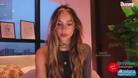 Snapshot of bunnyonyx chatting on October 2025 10:18:01 PM Stephanie Next stream TUESDAY 6pm PDT online show from October 2025 10:18:01 PM