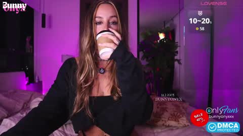 Snapshot of bunnyonyx chatting on November 2025 10:56:02 PM Stephanie Next stream TUESDAY 6pm PDT online show from November 2025 10:56:02 PM