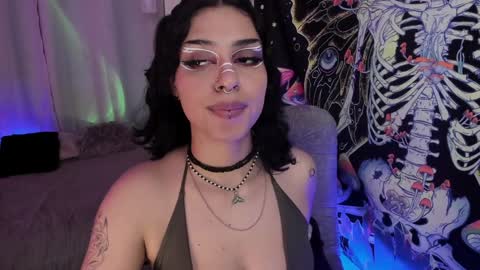 Snapshot of bunnypeachyy chatting on January 2025 07:43:02 AM online show from January 2025 07:43:02 AM