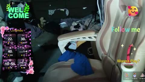 Snapshot of bunnyslittlecum chatting on October 2025 12:22:02 AM Bunnygirl Onyx online show from October 2025 12:22:02 AM