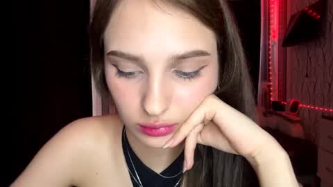 Bella online show from May 2026 02:45:01 PM