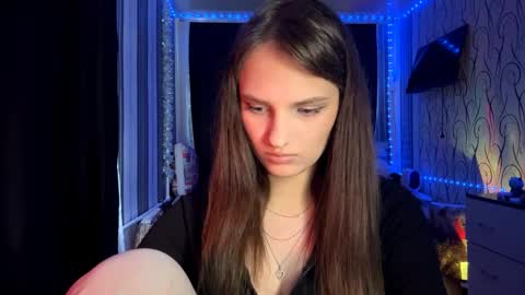 Bella online show from May 2026 12:00:02 PM