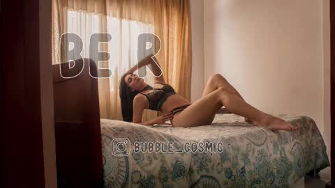 Snapshot of burbuja_cosmic chatting on February 2025 12:20:01 AM Im Val Welcome to my room My instagram Bubble cosmic online show from February 2025 12:20:01 AM