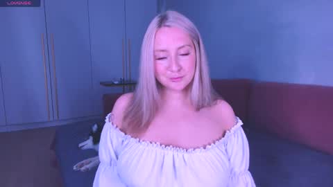 Lissa online show from May 2026 08:03:01 PM
