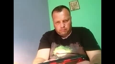 Snapshot of bury703709 chatting on April 2026 06:54:01 AM Creazy dad online show from April 2026 06:54:01 AM