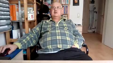 Snapshot of busibaer666 chatting on May 2026 10:55:02 AM busi online show from May 2026 10:55:02 AM