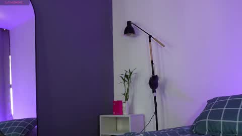 Buster independent model online show from November 2025 06:51:02 PM