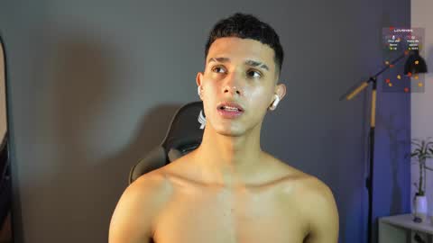 Buster independent model online show from April 2026 03:32:02 AM