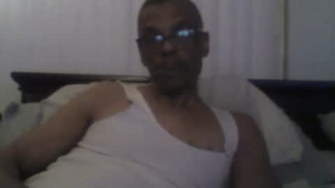 Snapshot of busturgutzgd11 chatting on December 2024 05:37:01 AM Busturgutzgd1 online show from December 2024 05:37:01 AM